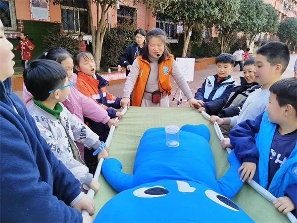 如何从篮球表演赛中学到实用的防守技巧_0